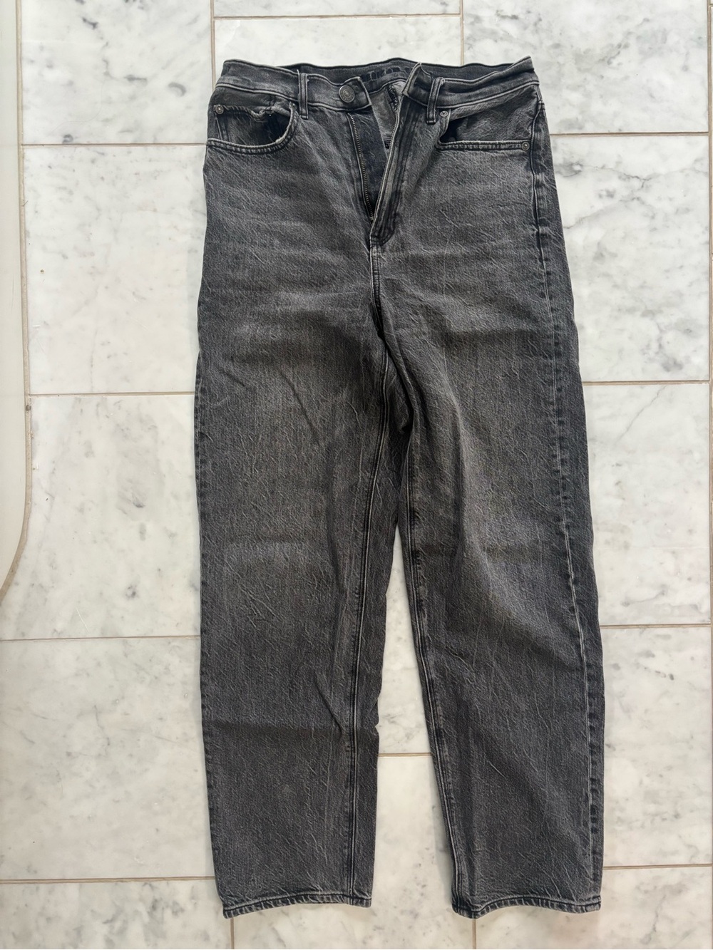 AE Stretch Super High-Waisted Straight Jean | Charcoal | Size 6